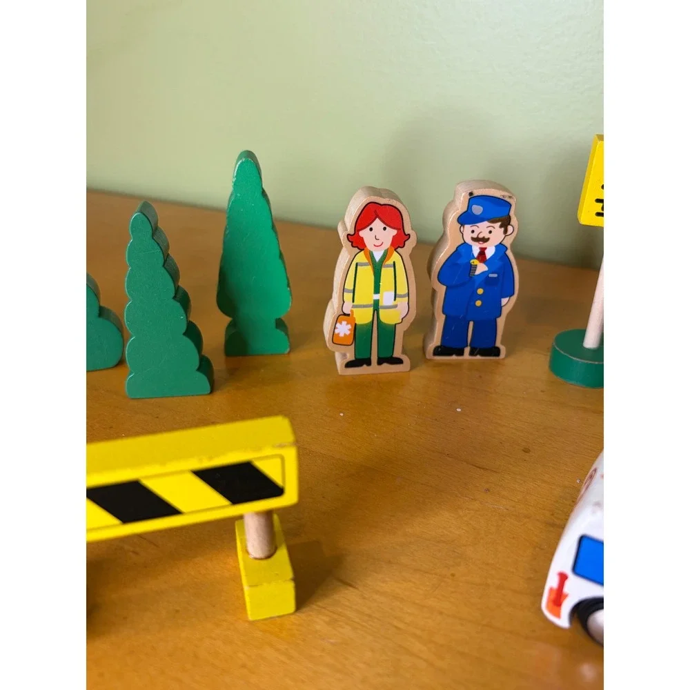 Wooden train table accessory ser Ambulance People Trees Road Signs 10 Piece Lot